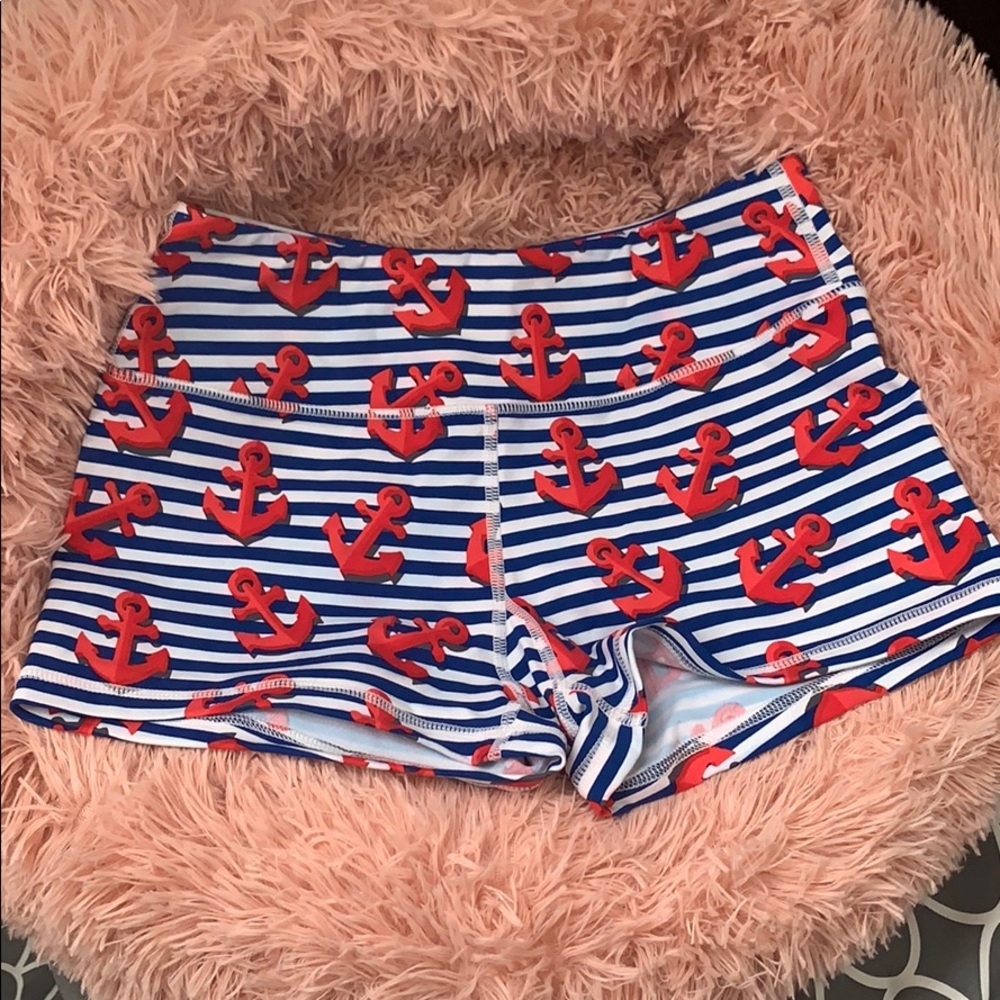 Savage barbell booty shorts